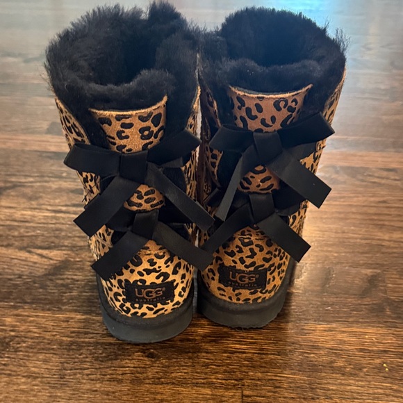 UGG Tan Leopard Print Boots with Black Accents - Picture 3 of 6